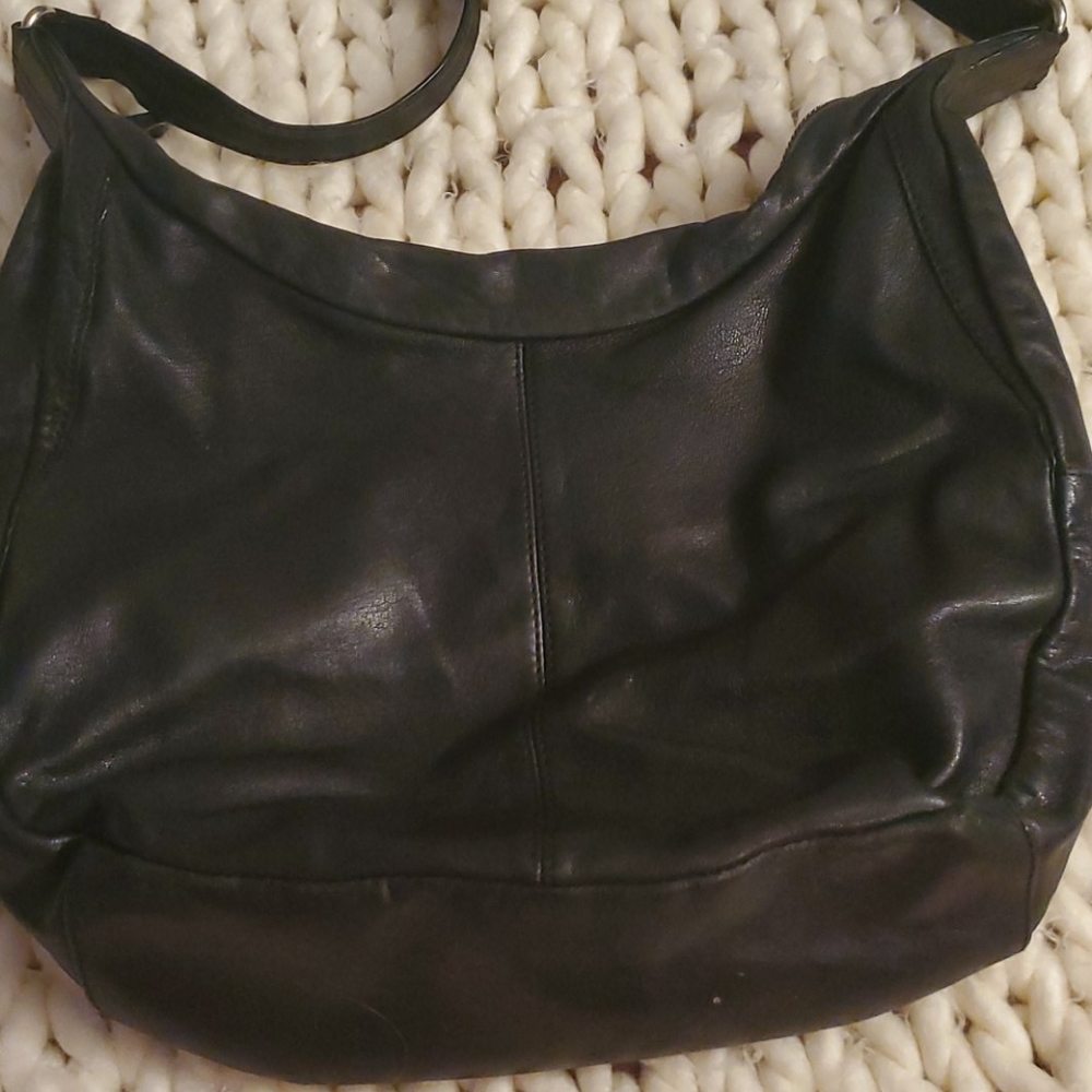 Black Leather Purse - Picture 2 of 3